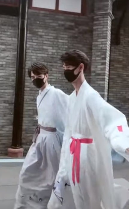 갑자기 한푸 입기가 유행중인 중국.jpg | 인스티즈