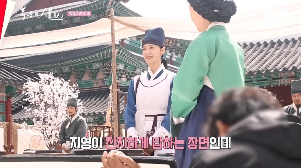 윤아 촬영하는데 옆에서 먹기 바쁜 이채민 | 인스티즈