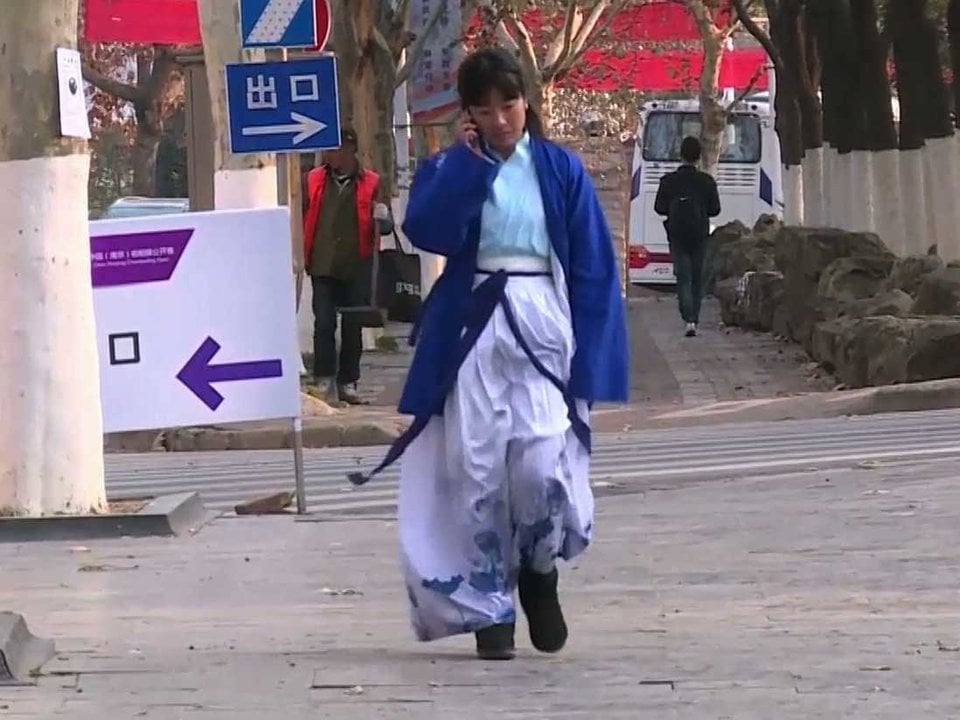 갑자기 한푸 입기가 유행중인 중국.jpg | 인스티즈