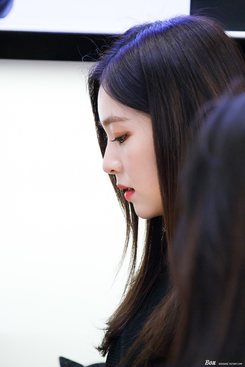 콧대가 ㄹㅇ인 레드벨벳 아이린.jpgif | 인스티즈