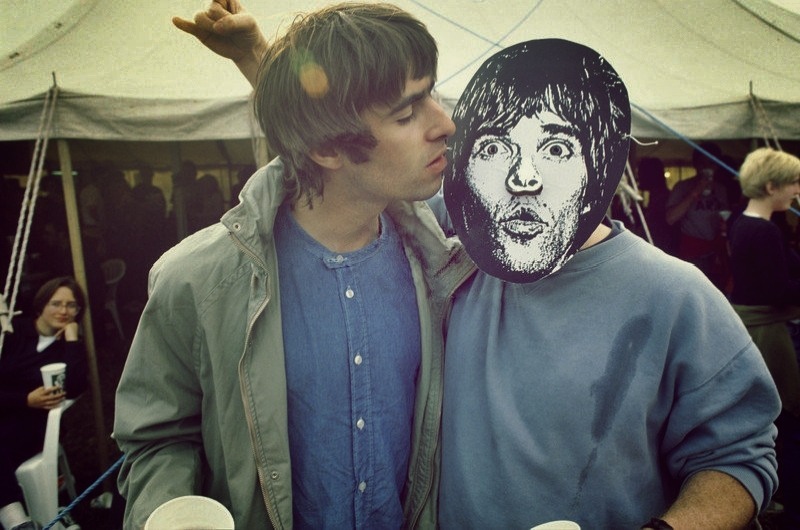 영국에서 인기정상이었던 스타의 인생을 바꾼 최대최악의 실수 | 인스티즈