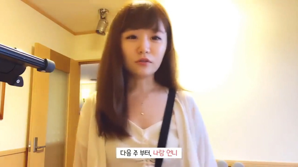 [스압주의] 일본인 캣맘 유튜버 1편 - 포크레인으로 마당 갈아엎음 | 인스티즈