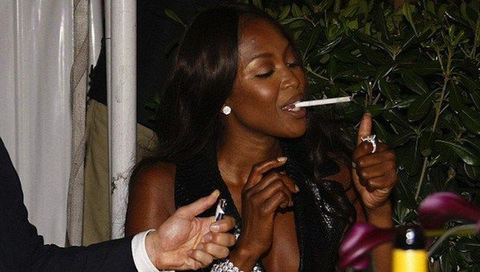 흡연하는 셀럽들 | 인스티즈