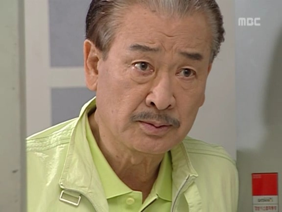 [거침없이하이킥] 랩퍼 민정 때문에 고통받는 이순재.jpg | 인스티즈