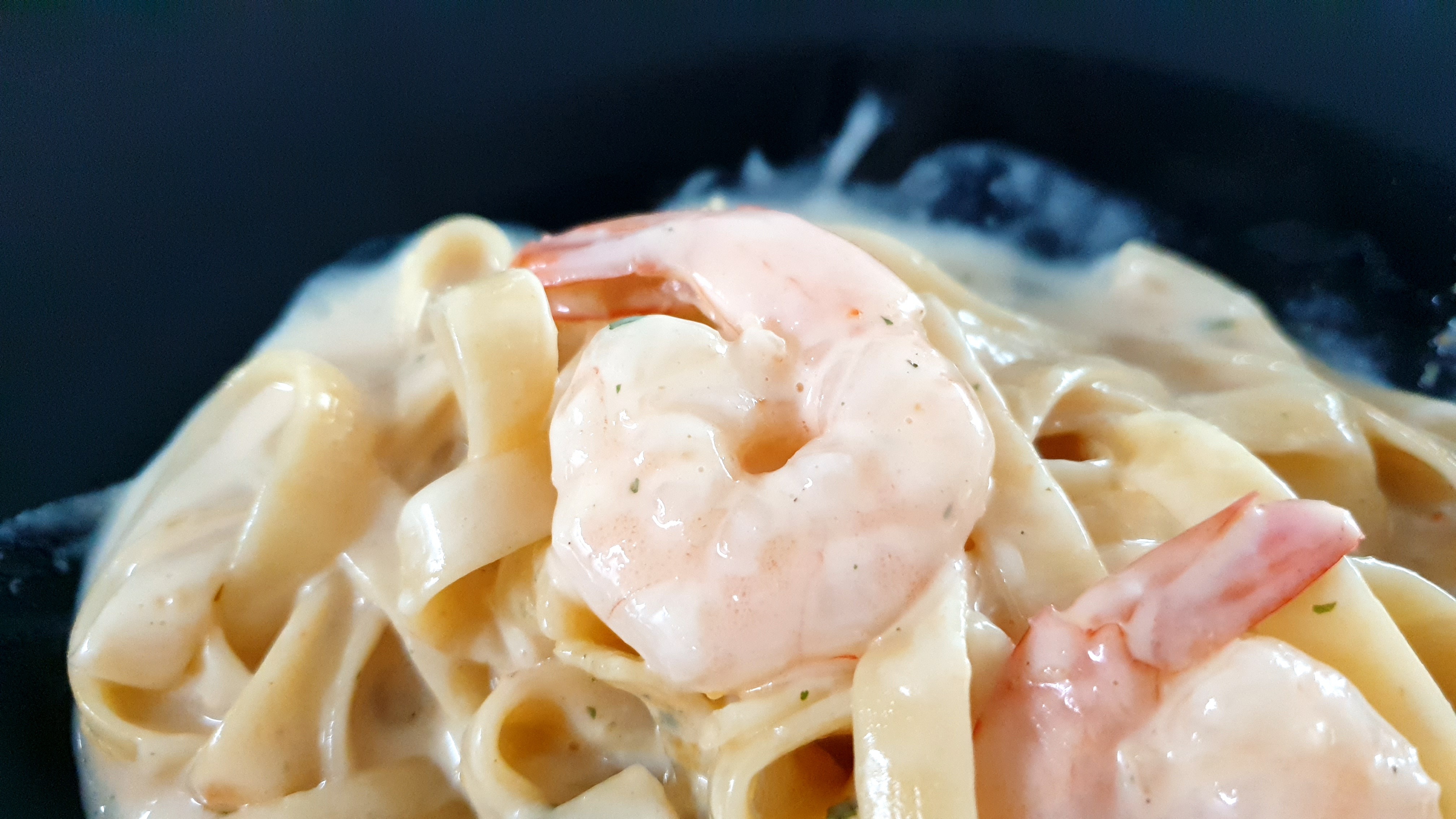 당신의 새우 취향은? (퍼석퍼석 새우 vs 촉촉탱글 새우) | 인스티즈