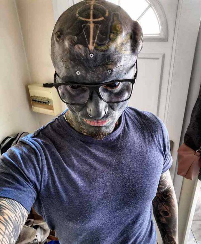 안면문신으로 괴물이 된 남자 | 인스티즈