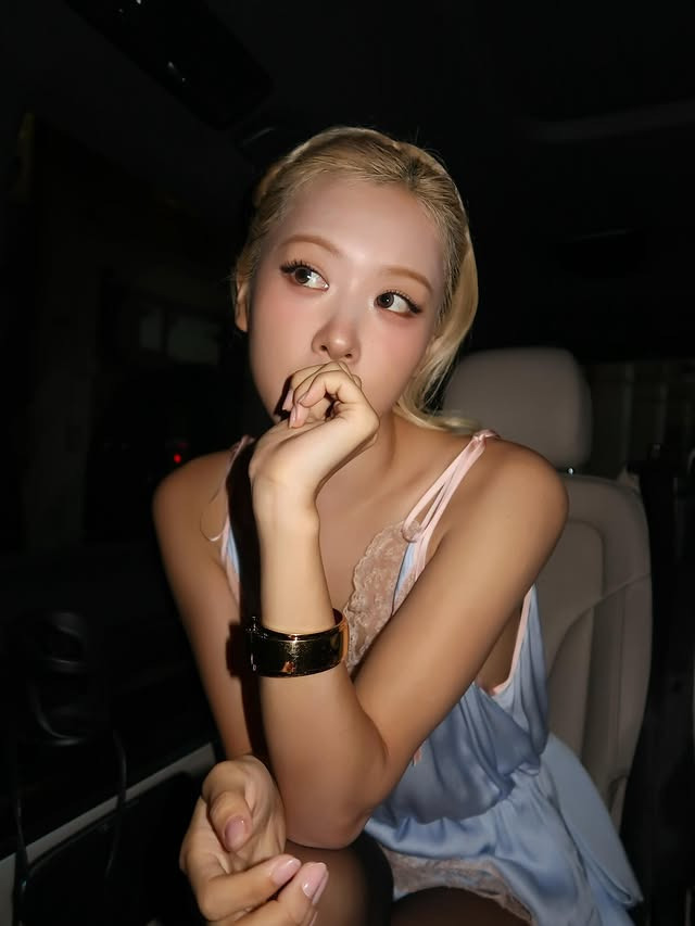 검스 신은 블랙핑크 로제 | 인스티즈