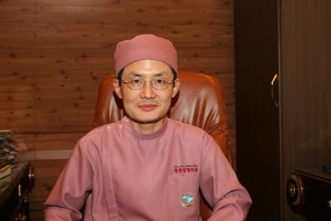 확인된 피해자만 50명이 넘는 싸이코 성형외과 의사 | 인스티즈