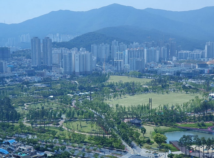 실시간 난리난 특이한 뷰 가진 부산 아파트 | 인스티즈
