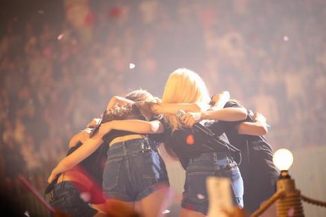 한일 각국 아이돌 의상 | 인스티즈