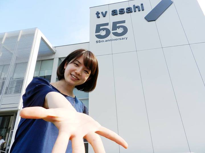 일본 여자 아나운서 먹방 | 인스티즈