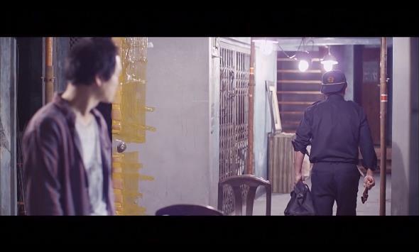 강산맨션 102호에는 살인마가 살고있다. ＜영화＞ 이웃사람 10 | 인스티즈