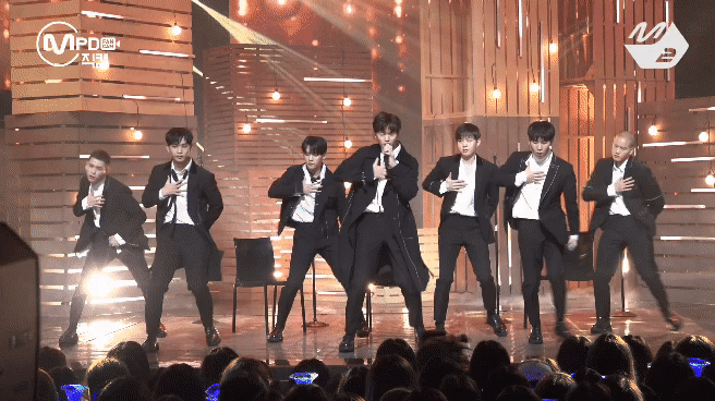 청각 장애인들을 위해 안무에 수화 넣은 아이돌 | 인스티즈