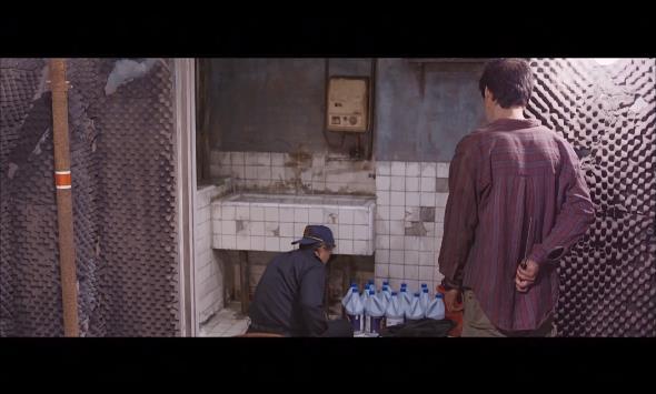강산맨션 102호에는 살인마가 살고있다. ＜영화＞ 이웃사람 10 | 인스티즈