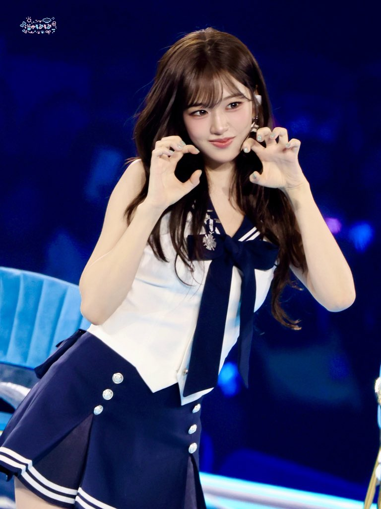 데뷔이후 반응 제일좋은 최근 아이브 안유진 레이어드펌 헤메코.jpg | 인스티즈