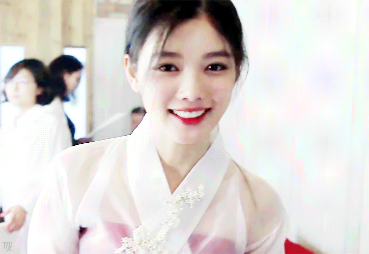 넘사벽 여신으로 성장하는 김유정 | 인스티즈