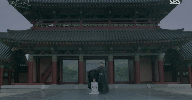 [달의연인-보보경심려] 대사 한 마디 없이 모든 감정선을 정리하며 탄생한 레전드 명장면 (feat. 원작 명장면의 재해석) | 인스티즈