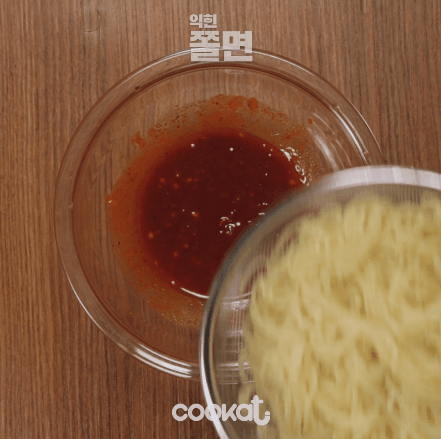 차돌쫄면 만드는과정 | 인스티즈