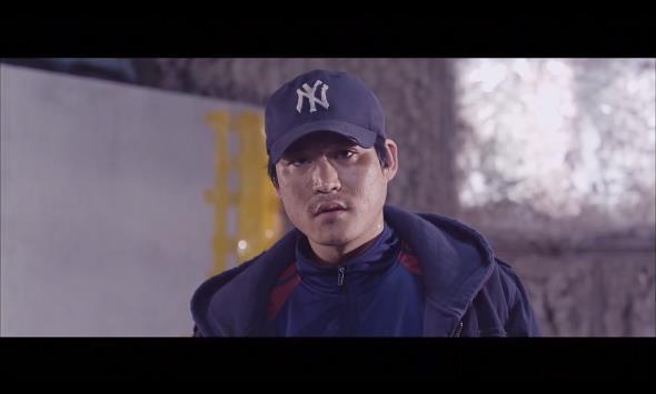 강산맨션 102호에는 살인마가 살고있다. ＜영화＞ 이웃사람 10 | 인스티즈