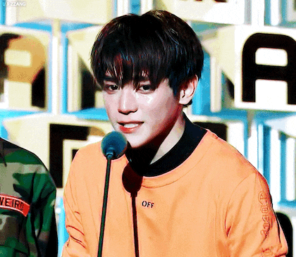 [고르기] 웃을때 이쁜 냼자 vs 울때 이쁜 남자 (데이터 주의) | 인스티즈