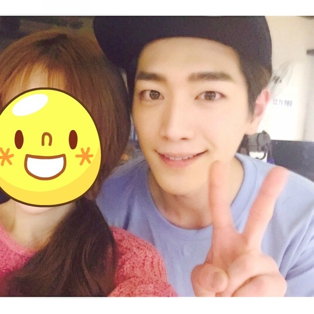 셀카같이 찍어줄때 완전 남친처럼 찍어주는 남자연예인 3대장 | 인스티즈