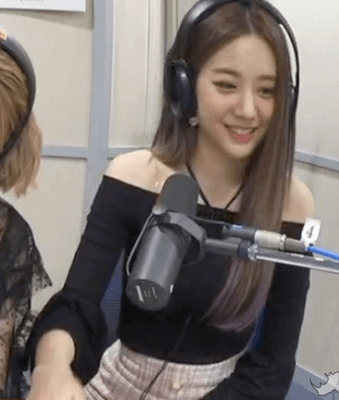 프로미스나인 배텐 경례 각.gif | 인스티즈