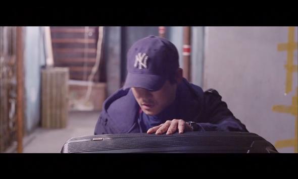 강산맨션 102호에는 살인마가 살고있다. ＜영화＞ 이웃사람 10 | 인스티즈