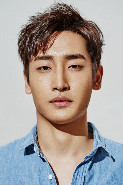 발라드 가순데 웬만한 아이돌보다 잘생긴 인물 | 인스티즈