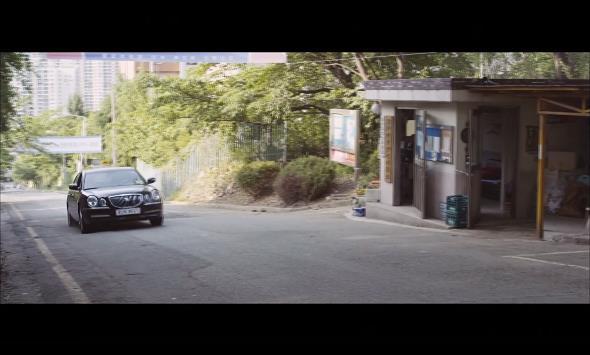 강산맨션 102호에는 살인마가 살고있다. ＜영화＞ 이웃사람 10 | 인스티즈