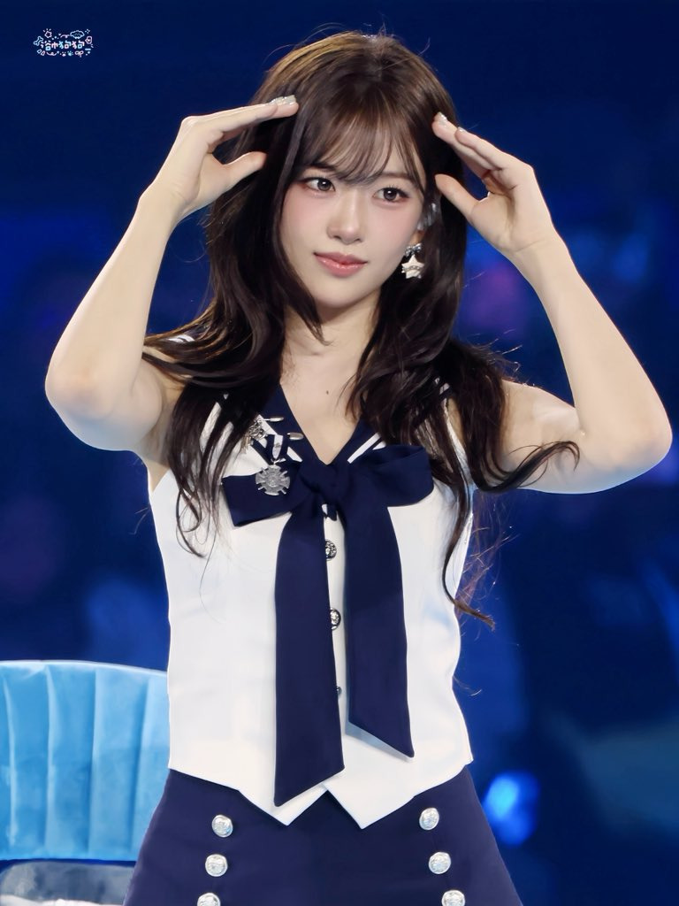 데뷔이후 반응 제일좋은 최근 아이브 안유진 레이어드펌 헤메코.jpg | 인스티즈