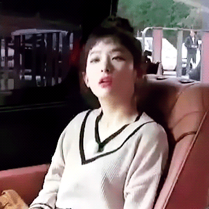 평소 자신이 생각한 모습과 다르게 이럴줄 몰랐다는 레드벨벳 슬기.jpgif | 인스티즈