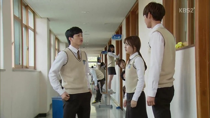 어렸을때부터 허물없이 지낸 소꿉친구가 있는 사람이랑 사귄다는것.jpg | 인스티즈