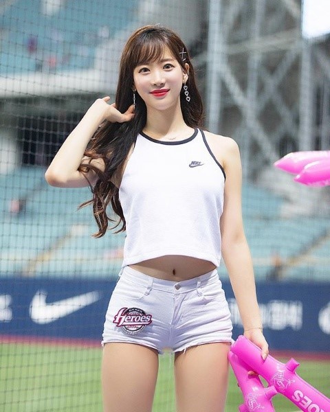 성형설에 시달린 김한나 치어리더 인스타 해명.jpg | 인스티즈