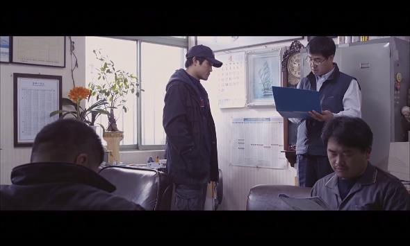 강산맨션 102호에는 살인마가 살고있다. ＜영화＞ 이웃사람 10 | 인스티즈