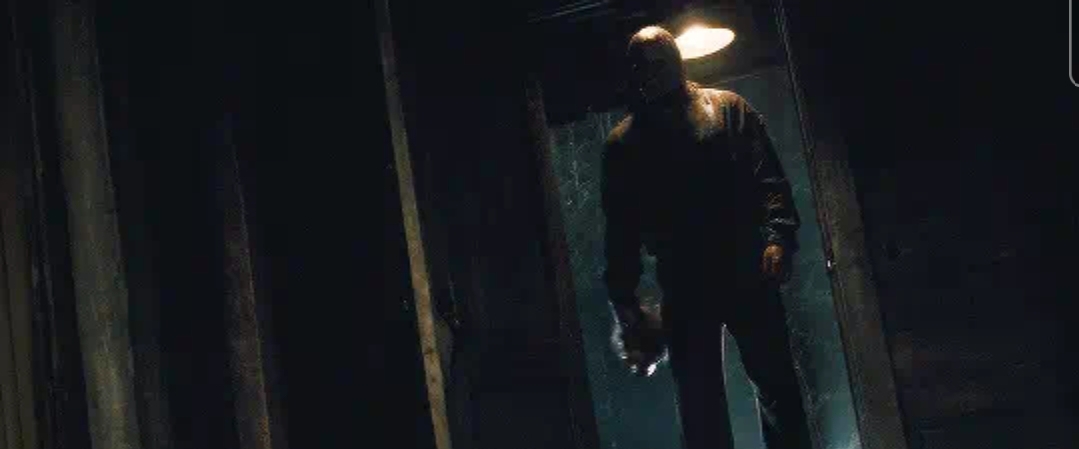 친구들과 별장으로 휴가를 왔는데 연구원들이 지하에서 우릴 감시하고 있어...gif | 인스티즈