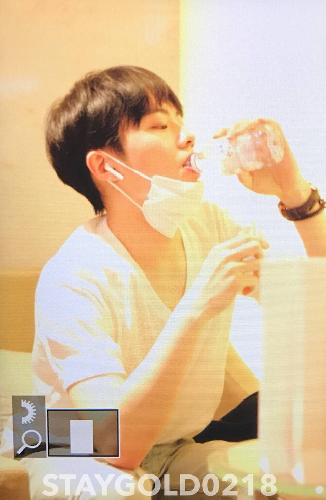 에어팟을 착용한 아이돌, 연예인 모음 | 인스티즈