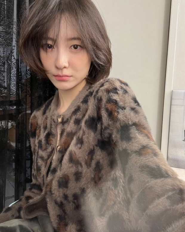 취향 따라 갈리는 배우 박지현 긴머리vs단발 | 인스티즈