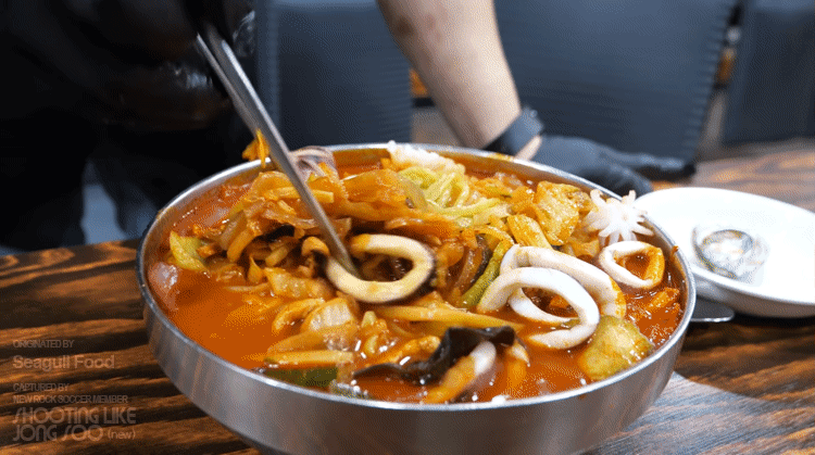 짬뽕 한 젓가락.gif | 인스티즈