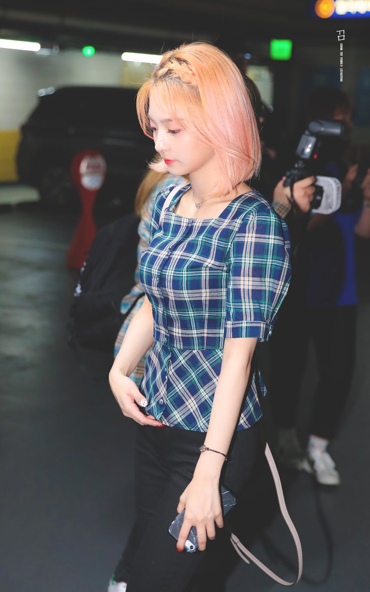 핑크머리한 프로미스나인 이나경 미모 근황.jpgif | 인스티즈