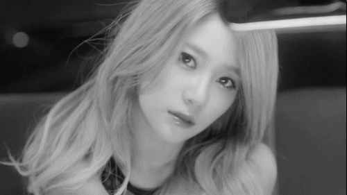 유나의 공격적인 몸매 | 인스티즈