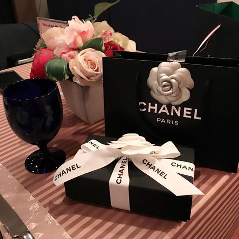 【남친이 100일이라고 샤넬 가방 선물해줬어!!!오예!!!】﻿ | 인스티즈