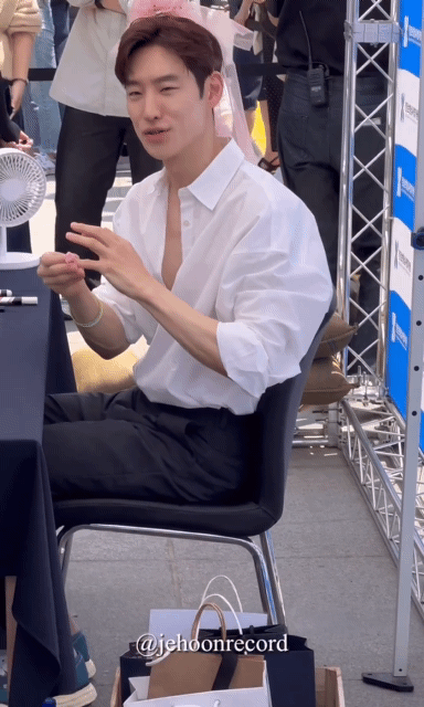 요즘은 배우들도 중요해진것 같은 팬서비스 | 인스티즈