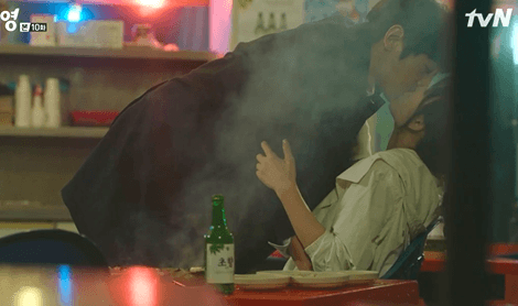 그렇게 수위높은 장면도 아닌데 야하게 느껴지던 키스신 장면들(feat.키스 장인).gif | 인스티즈