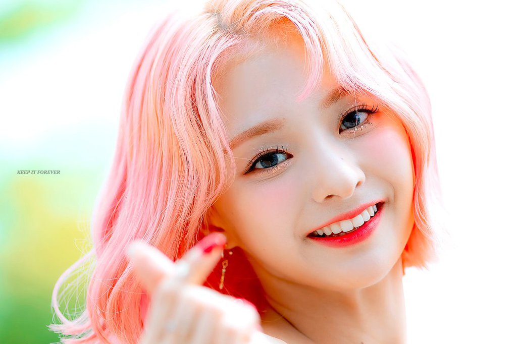 핑크머리한 프로미스나인 이나경 미모 근황.jpgif | 인스티즈