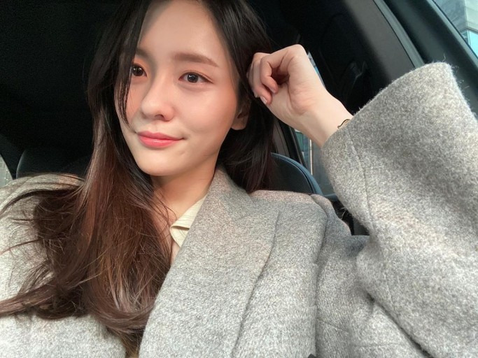취향 따라 갈리는 배우 박지현 긴머리vs단발 | 인스티즈