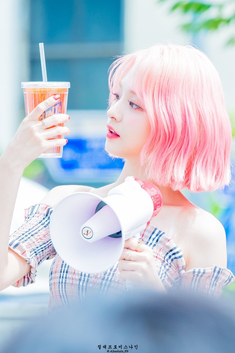 핑크머리한 프로미스나인 이나경 미모 근황.jpgif | 인스티즈