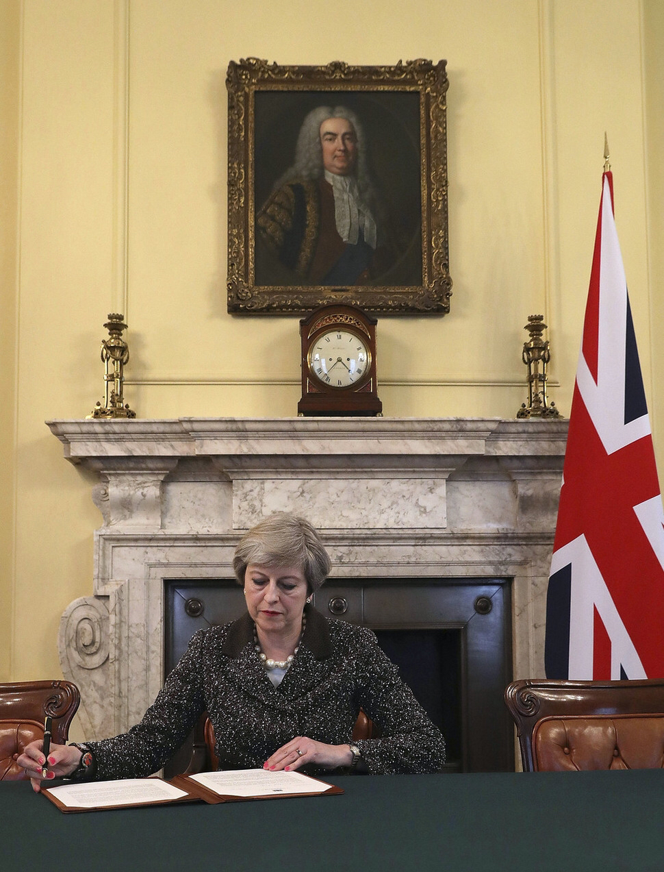 [해리포터] 사실 영국 총리는 머글임에도 마법 세계를 알고 있다...txt | 인스티즈