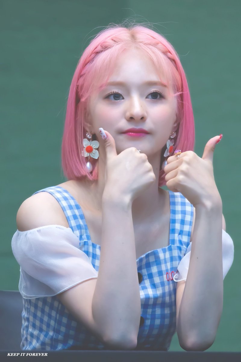 핑크머리한 프로미스나인 이나경 미모 근황.jpgif | 인스티즈