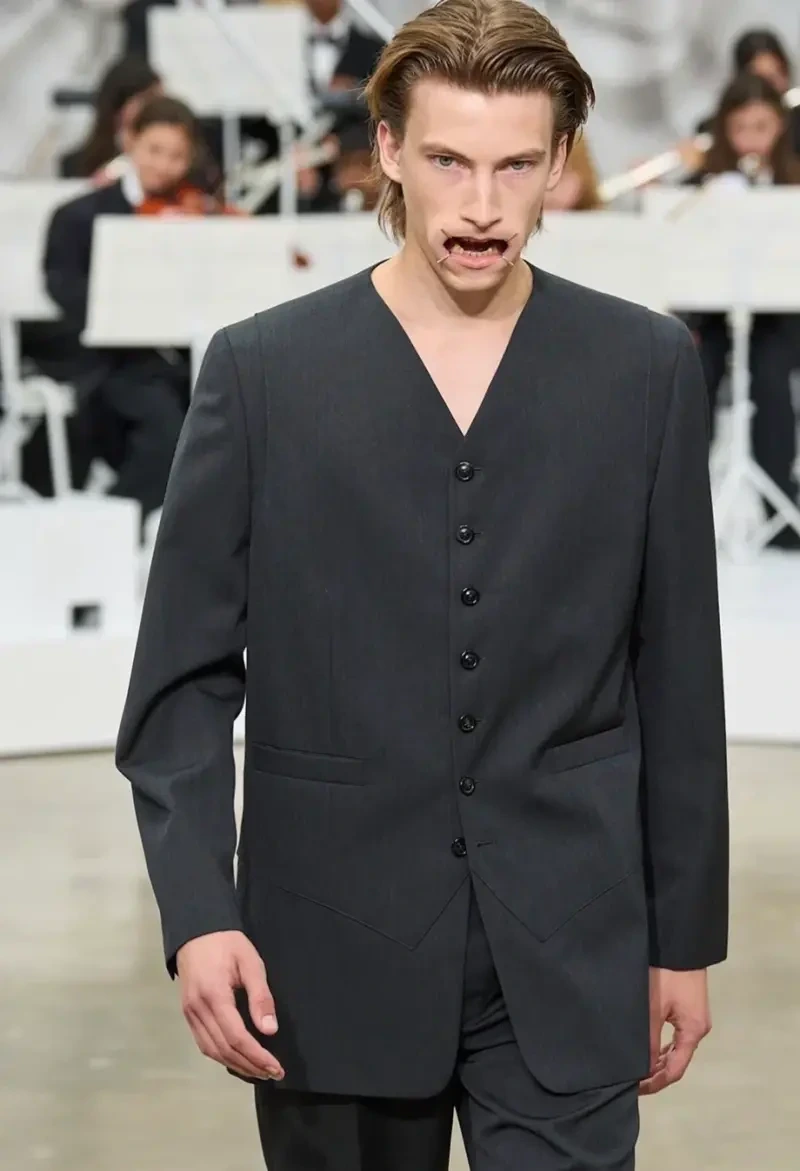 130만원짜리 명품 악세사리 | 인스티즈