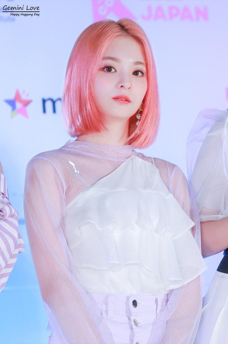핑크머리한 프로미스나인 이나경 미모 근황.jpgif | 인스티즈